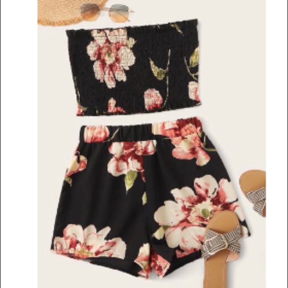 SHEIN Floral Print Shirred Bandeau and Shorts Set